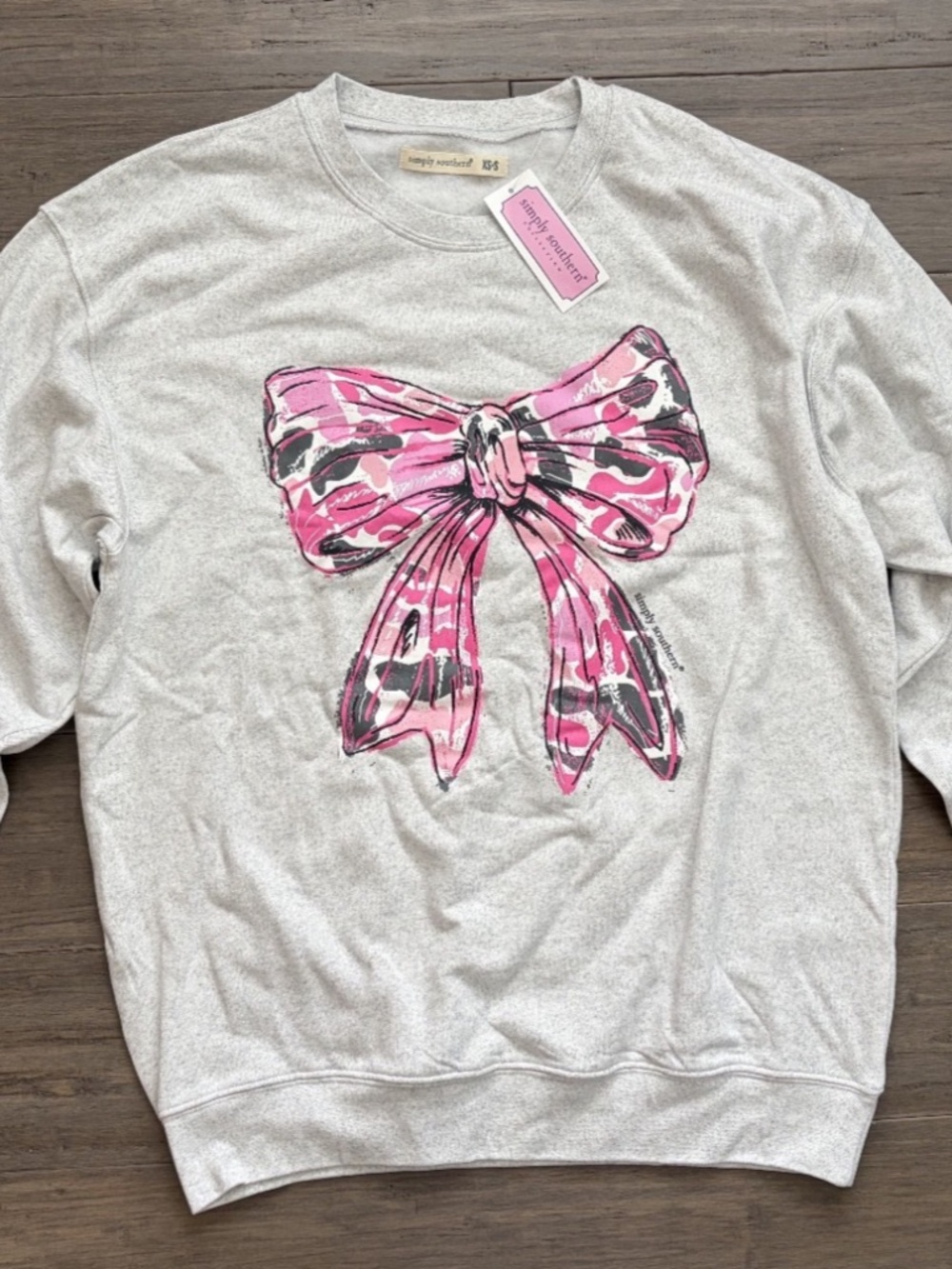 New Cozy Simply Southern Women's XS/SM Pink Gray Camo Bow Crewneck Sweatshirt